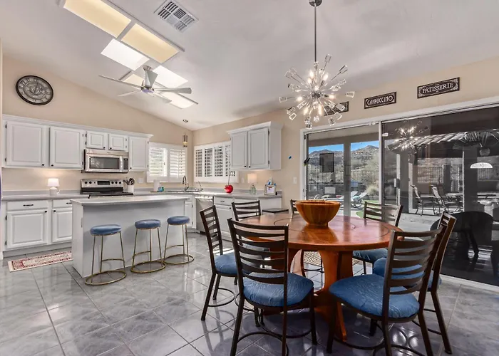 Ahwatukee Retreat *