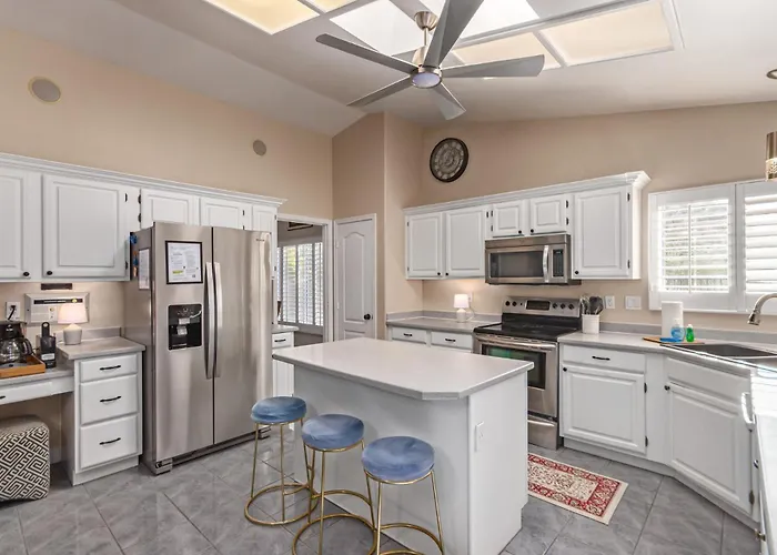 Ahwatukee Retreat *