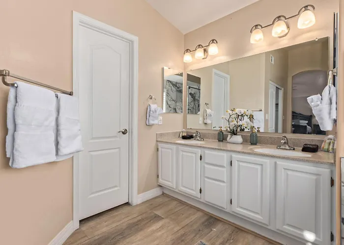 Ahwatukee Retreat *