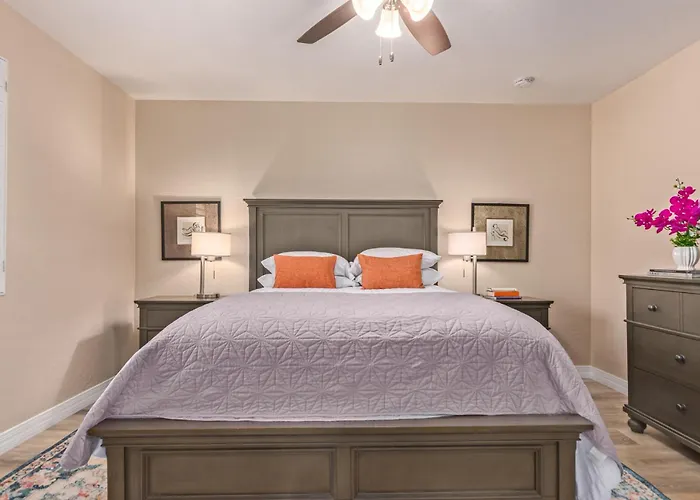 Ahwatukee Retreat *